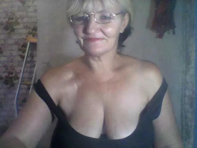 Offline NikaGold45 on BongaCams