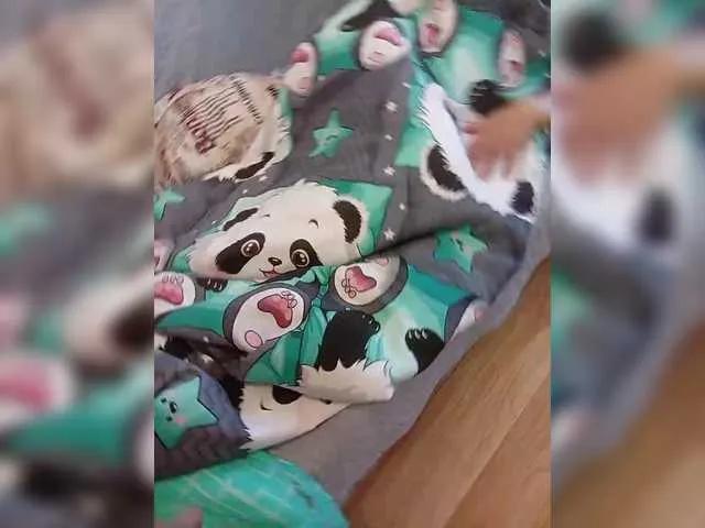 Offline Niki233221 on BongaCams