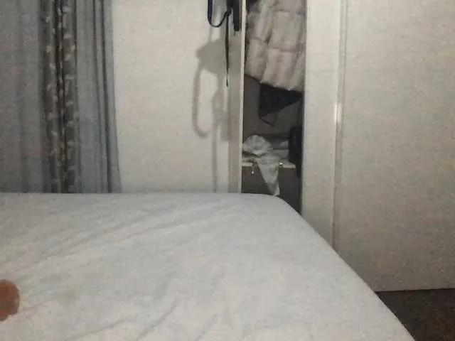 Offline paula19801 on BongaCams