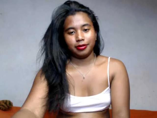 Offline Pauliemarie on BongaCams