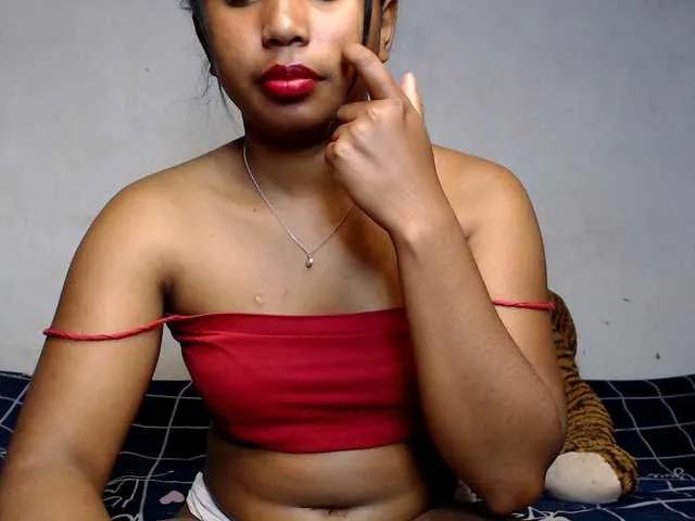 Offline Pauliemarie on BongaCams