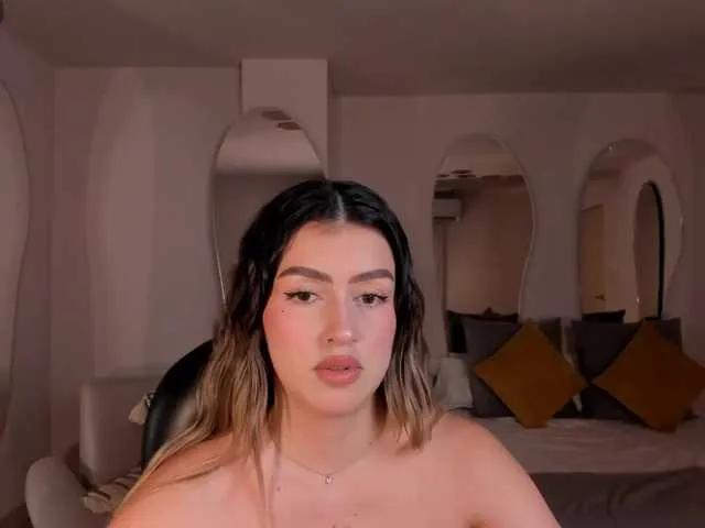 Offline PaulinaSantos1 on BongaCams