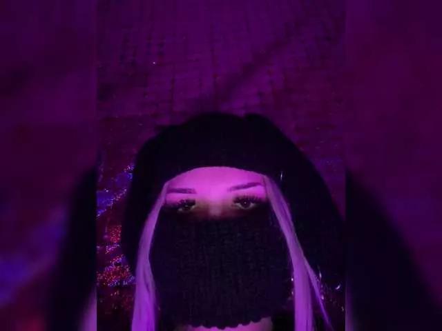 Freechat peach-juice on BongaCams