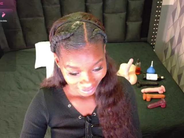 Freechat petitelittleebony on BongaCams