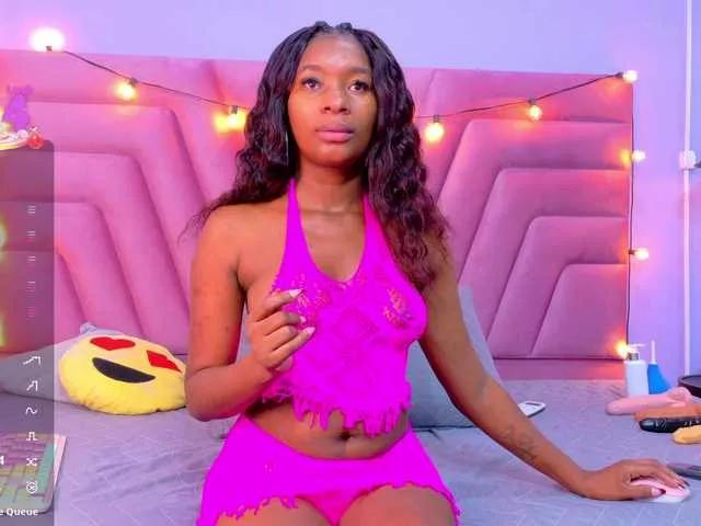 Freechat petitelittleebony on BongaCams