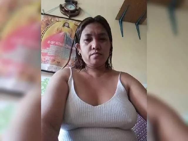 Offline pinaymaniac69 on BongaCams