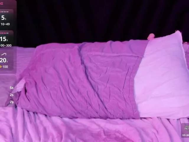 Offline playfulcurvy on BongaCams