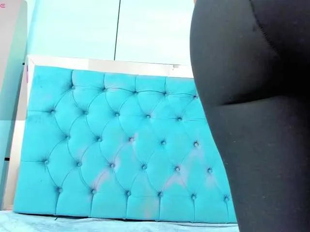 Offline PocahontasPow on BongaCams