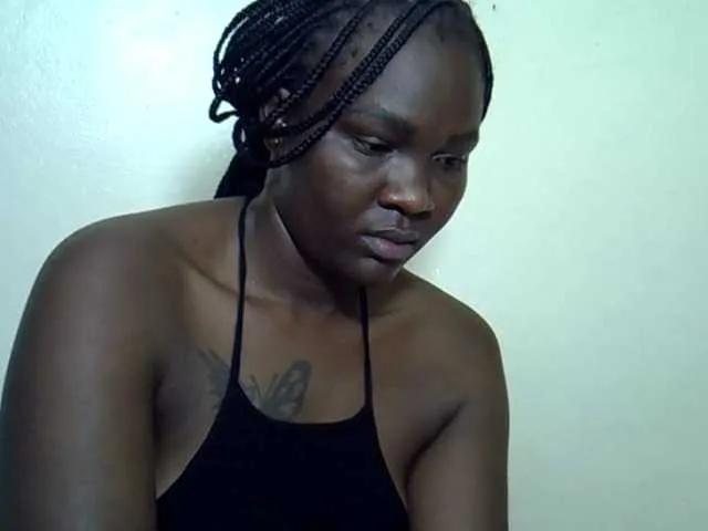 Offline Prettyliz30 on BongaCams