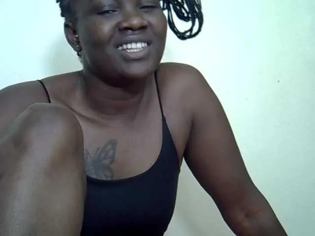 Offline Prettyliz30 on BongaCams