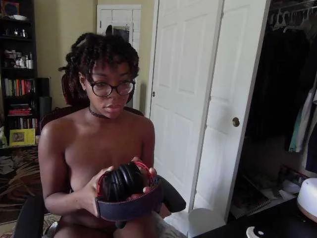 Offline ProductivePussy on BongaCams