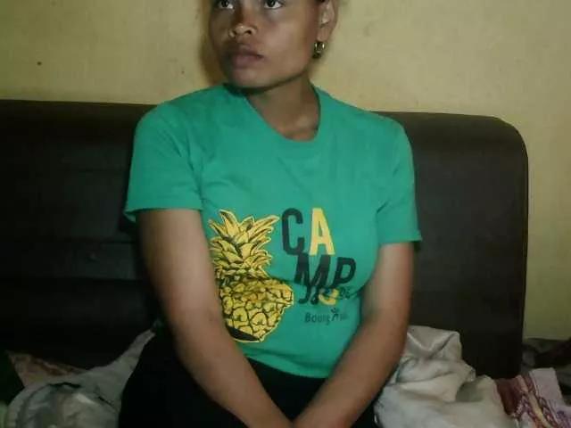 Freechat Pussy01lips on BongaCams