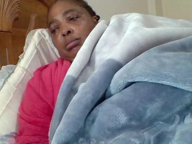 Offline pussylips53 on BongaCams