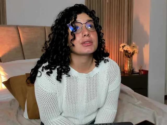 Freechat RachellJamess on BongaCams