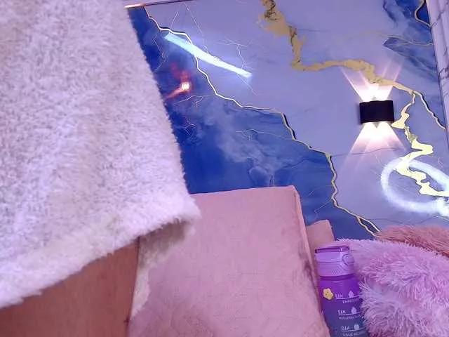 Offline rayne-lor on BongaCams