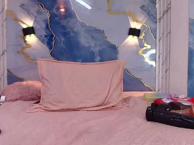 Offline rayne-lor on BongaCams