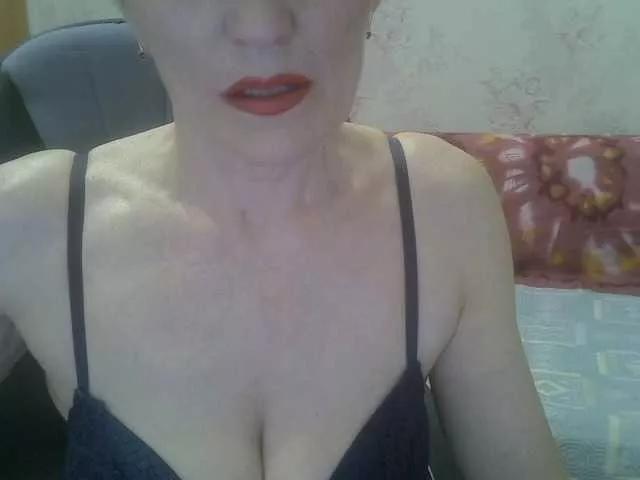 Offline Red-Rose-777 on BongaCams