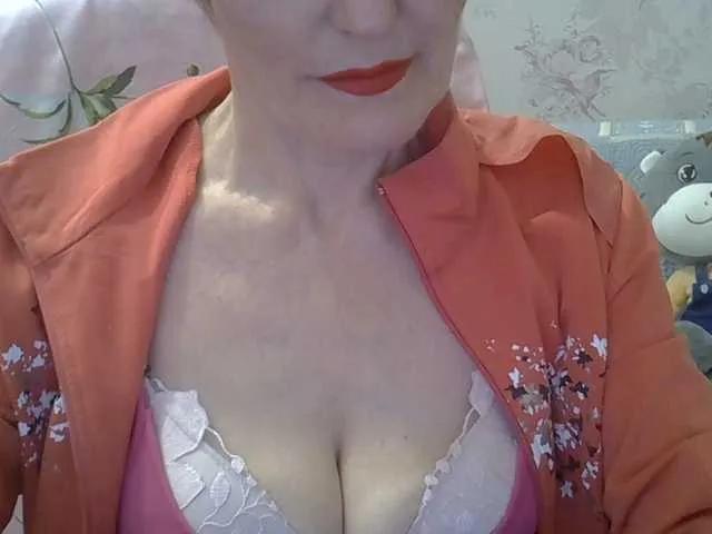 Offline Red-Rose-777 on BongaCams