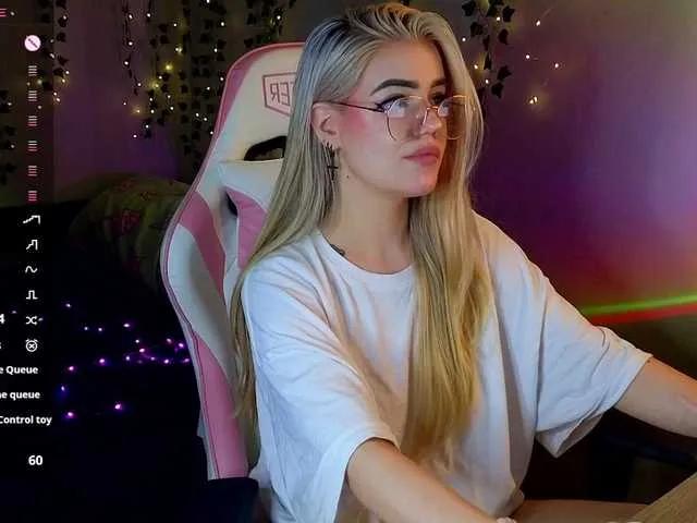 Offline RedVelveten on BongaCams