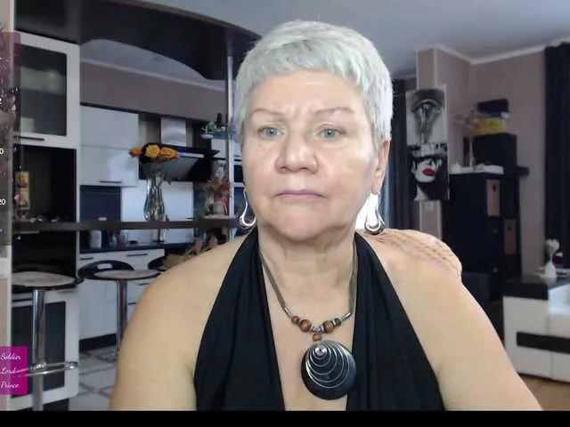 Offline roxana-brooks on BongaCams