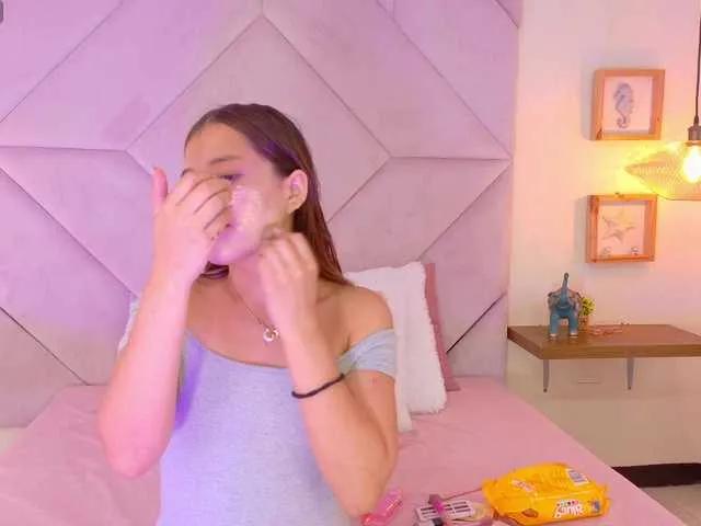 Offline roxana-mill on BongaCams