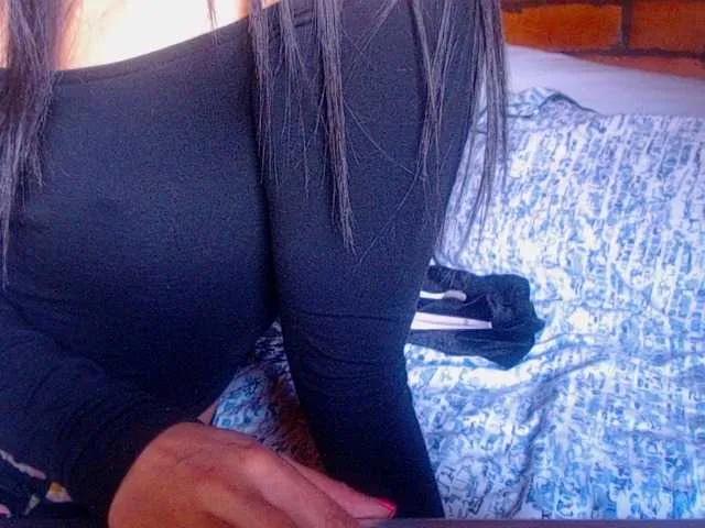 Offline Sabrinav on BongaCams