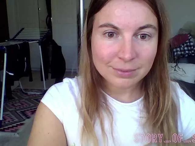 Offline Sarahrose on BongaCams