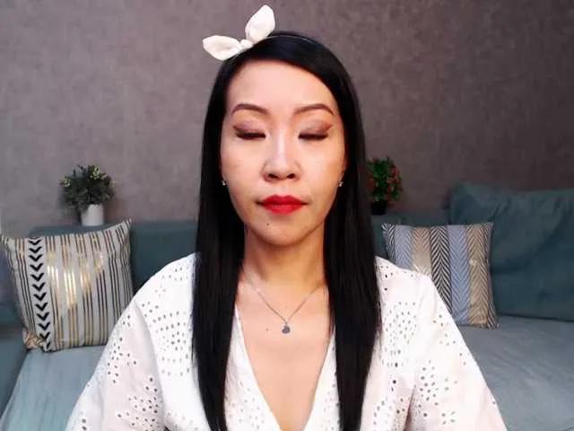 Offline Sarahsexygirl on BongaCams