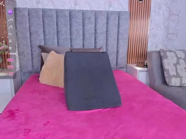 Freechat SarahYessica on BongaCams