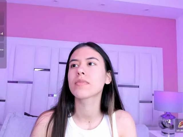 Offline SashaCollinss on BongaCams