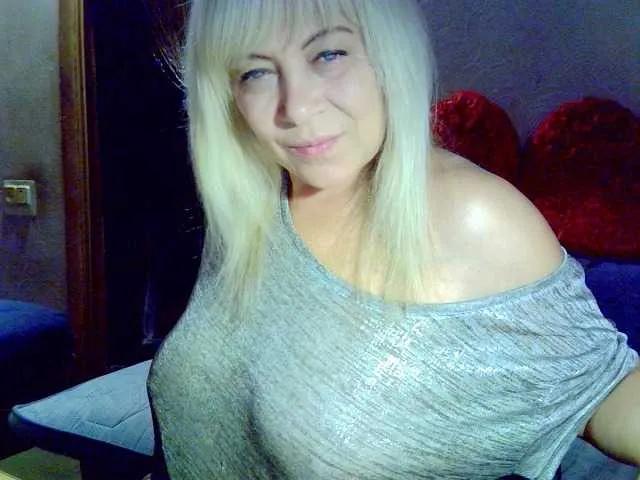 Savan35na on BongaCams 