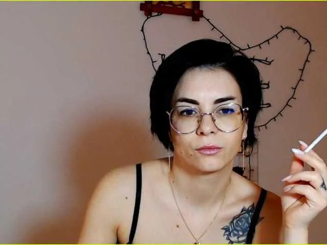 Offline Sexmilfxx on BongaCams