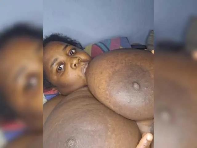 Offline SExtBoobS on BongaCams