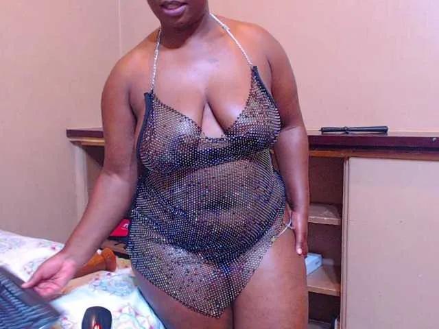 Offline sexychocolatbox10 on BongaCams