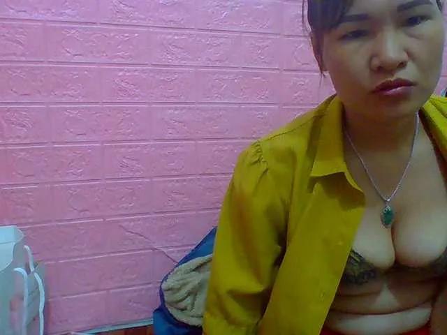 Offline Silyngan on BongaCams