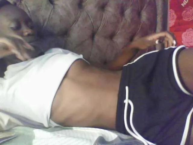 Freechat slimebony on BongaCams