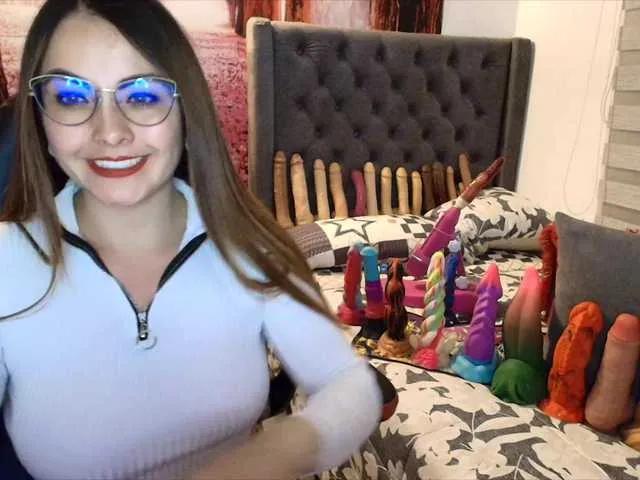 Offline sofia23dirty on BongaCams