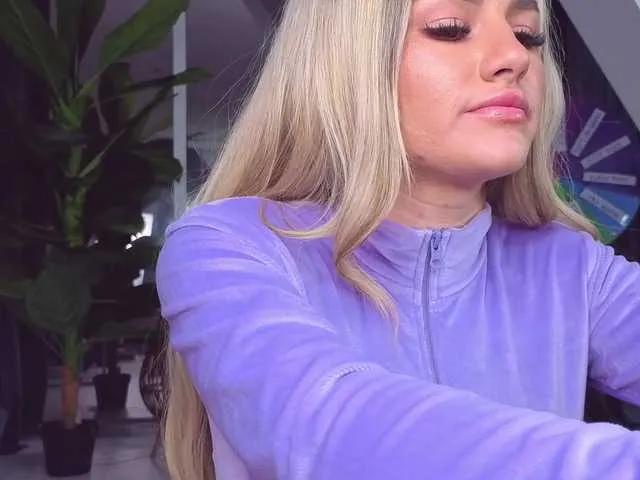 Freechat SpoilM3Mor3 on BongaCams