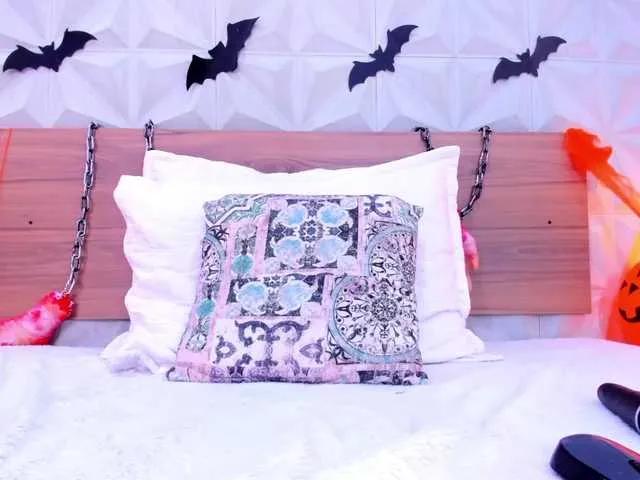 Offline StaceyWhite on BongaCams