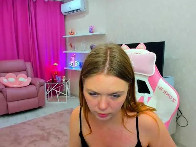 Offline Strawberrye on BongaCams