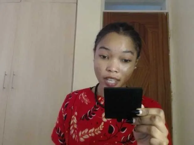 Offline sumeyhia on BongaCams