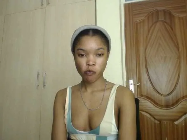 Offline sumeyhia on BongaCams