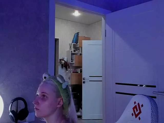 Offline sweeteRose on BongaCams