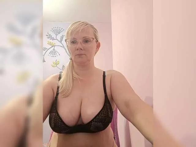 Offline Sweetie454 on BongaCams