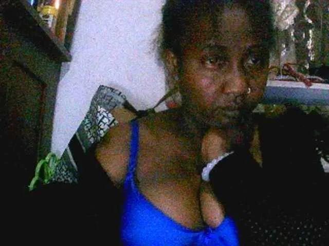 Offline Sylivinaahh on BongaCams