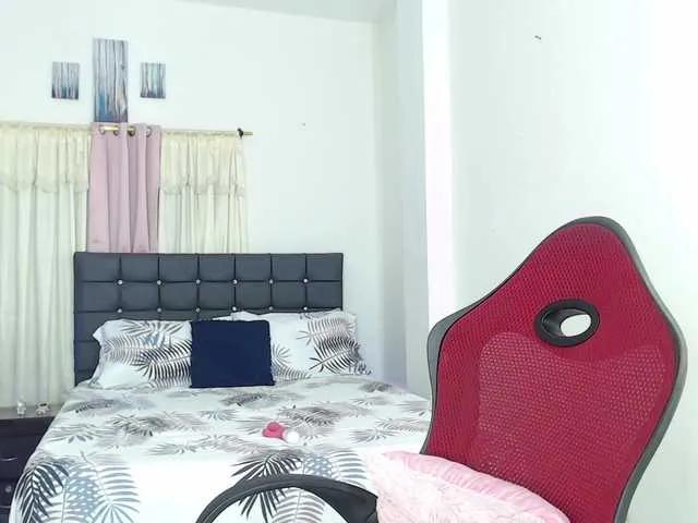 Offline talianapalacios on BongaCams