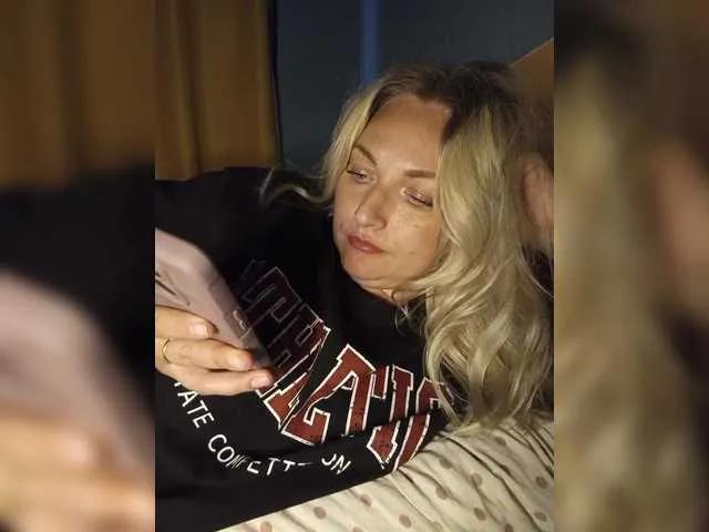 Freechat Tanysha-1 on BongaCams