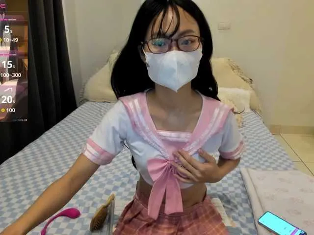 Offline Teahyee on BongaCams