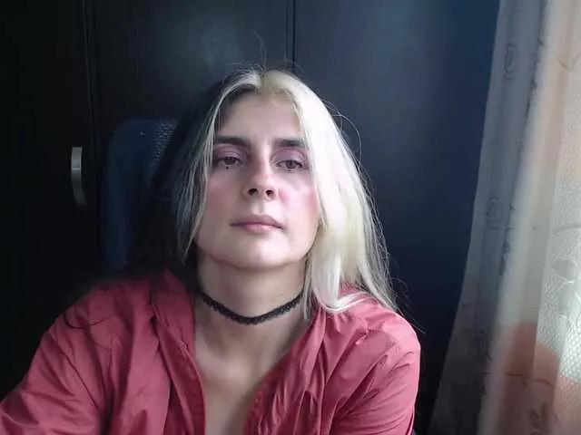 Offline theplayful on BongaCams