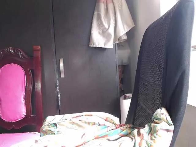 Offline theplayful on BongaCams